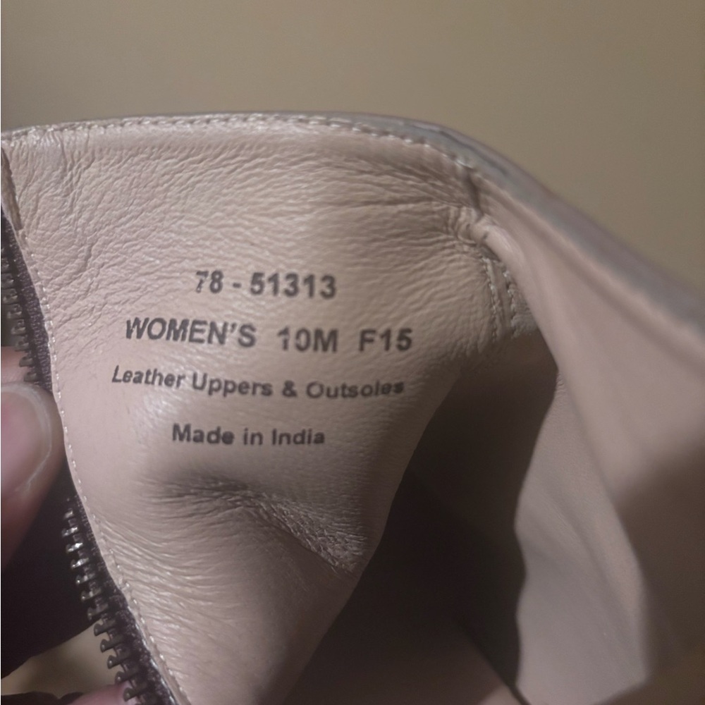 Johnston & Murphy Women's Taupe Ankle Boots | Size 10 - Picture 7 of 7